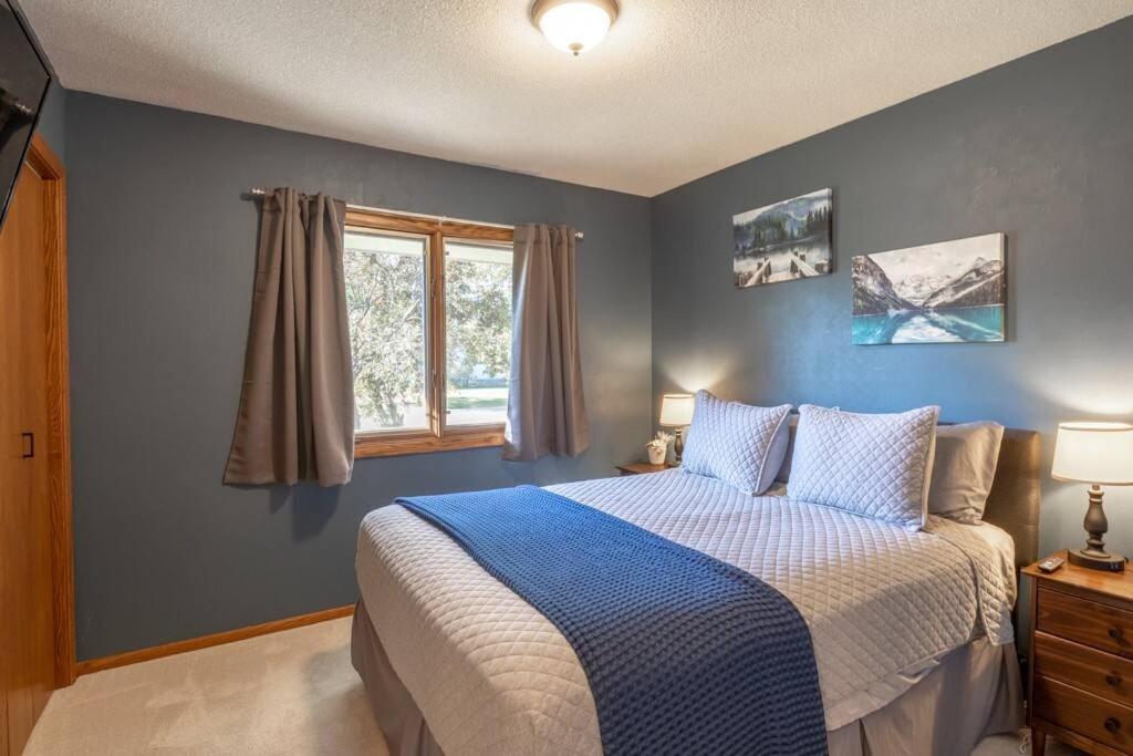 Family Home W/ 2 King, 2 Queen Beds + Game Room Bemidji Εξωτερικό φωτογραφία