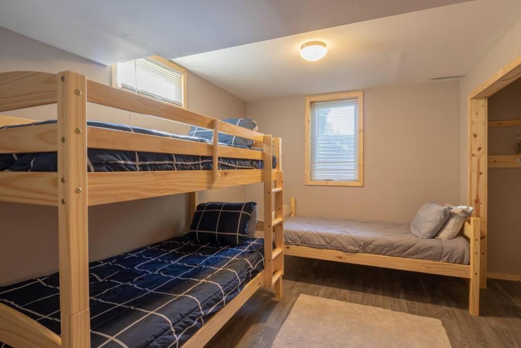Family Home W/ 2 King, 2 Queen Beds + Game Room Bemidji Εξωτερικό φωτογραφία