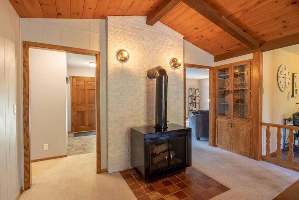 Family Home W/ 2 King, 2 Queen Beds + Game Room Bemidji Εξωτερικό φωτογραφία